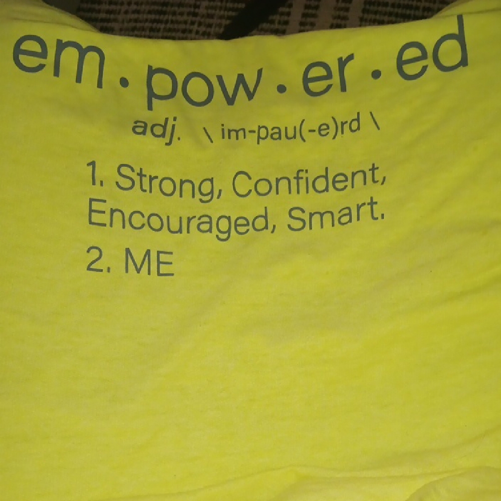 Active USA Bright Yellow Graphic Short-sleeve Top!
